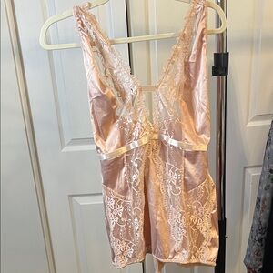 Elegant Pink/cream Lace Satin Chemise